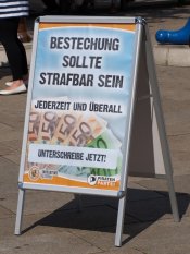 Bundestagskandidaten der Piratenpartei Brandenburg für Korruptionsprävention und -bekämpfung