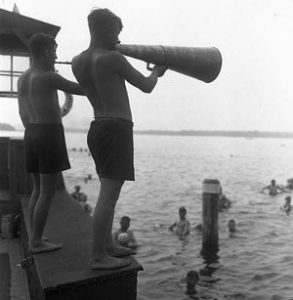 via Bundesarchiv